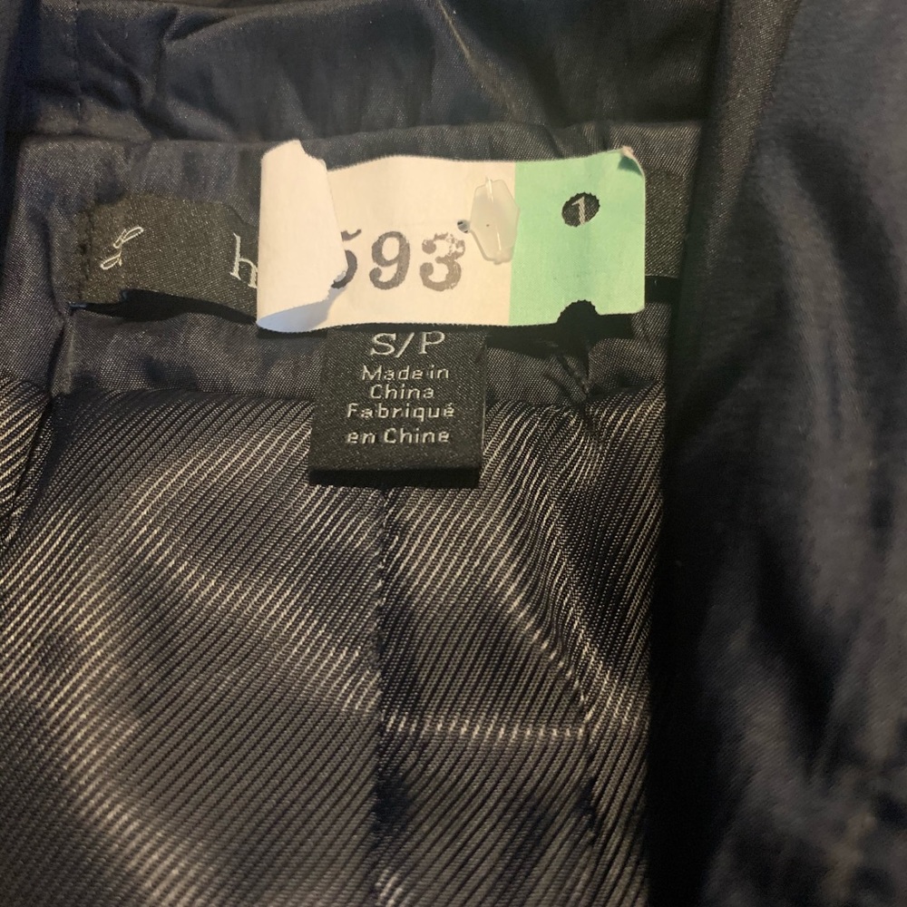 Vest - Picture 4 of 4
